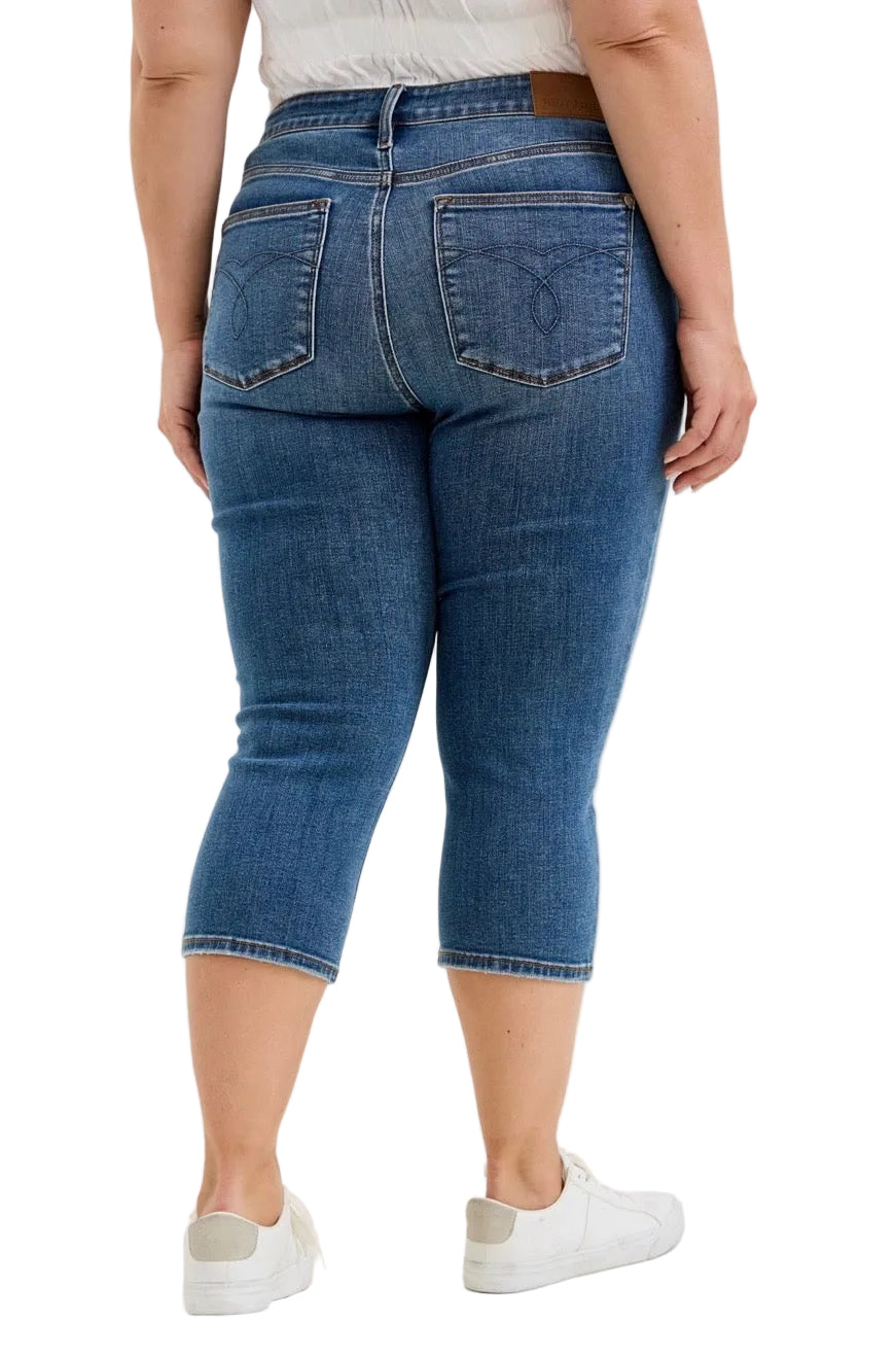 Judy Blue Mid Rise Capri