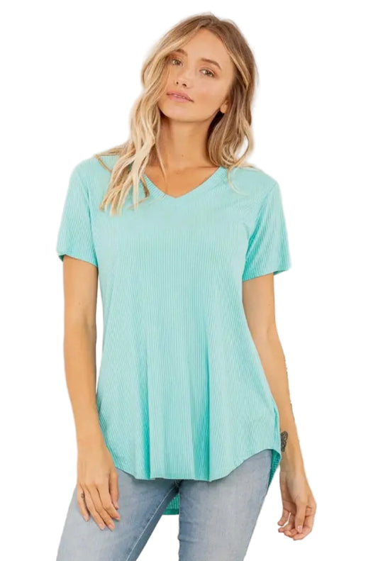 Short Sleeve V Neck Solid Top in Mint