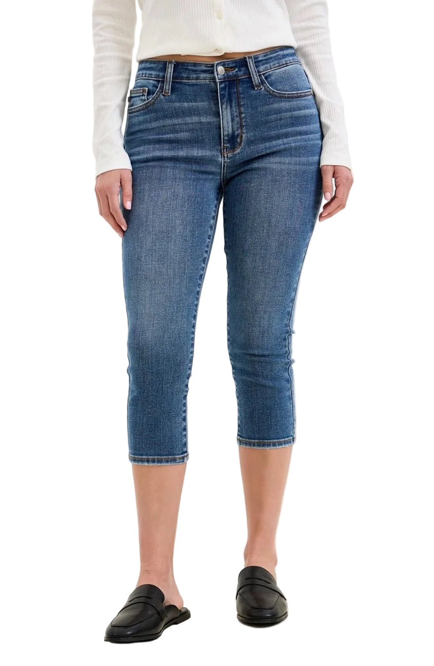Judy Blue Mid Rise Capri